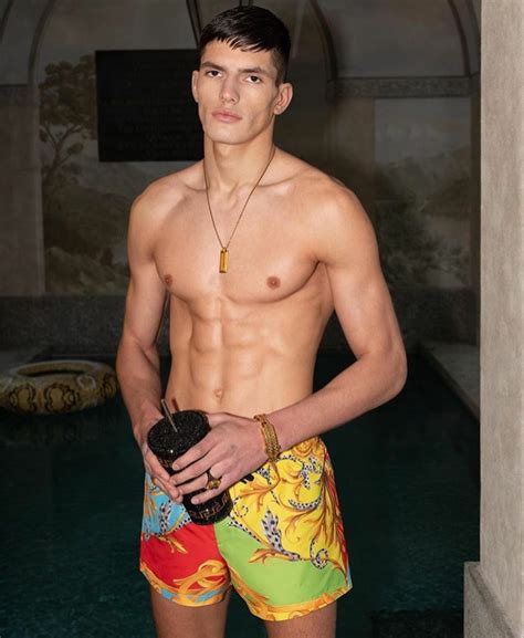 Versace model Islam dulatov 